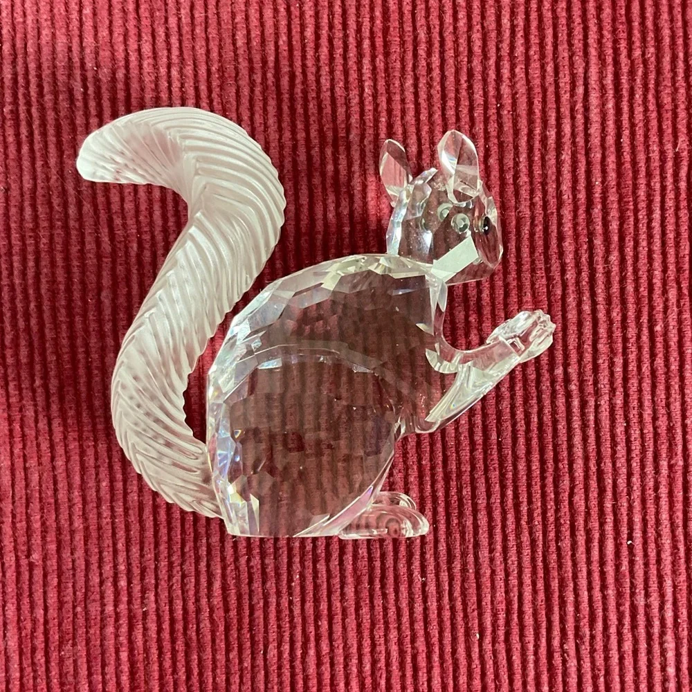 Swarovski Crystal 7400 097 001 SCS 10th Anniversary Squirrel Frosted Tail - Picture 6 of 9